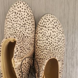 NWT Cat & Jack Toddler Booties 8